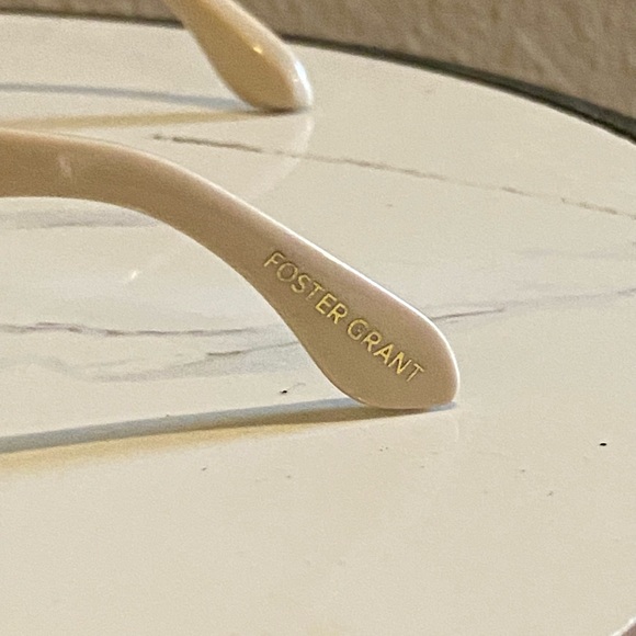 Foster Grant Black Sunglasses with Gold Accents - Picture 4 of 6